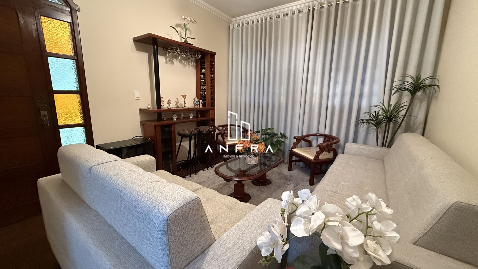 Casa com 3 Qts, 2 banhos e 2 vagas no Maldonado (Barreiro)